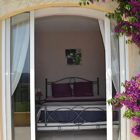 Villa Grasse Vue Exceptionnelle 8p Piscine Interieure Peymeinade
